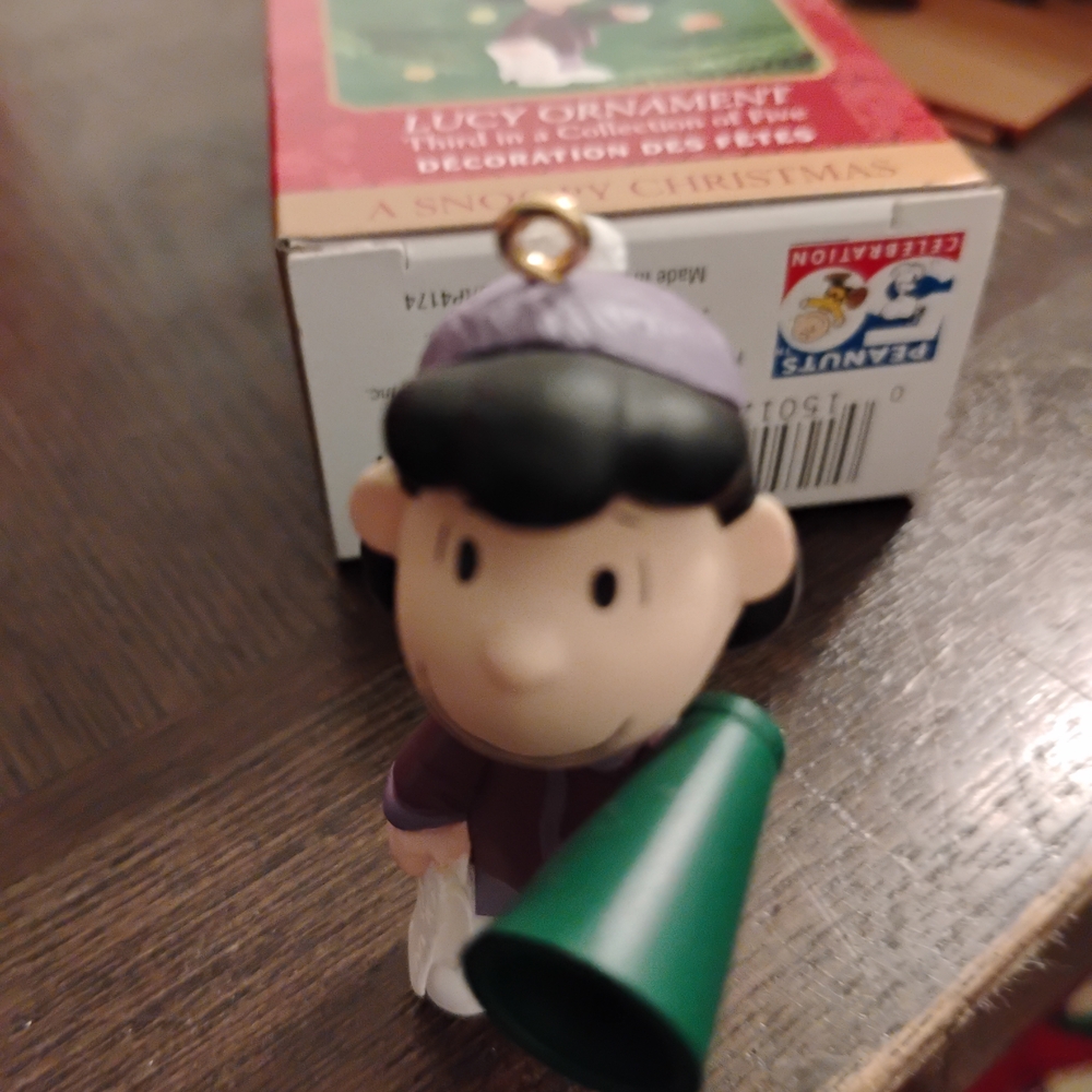 Hallmark Ornament‎
